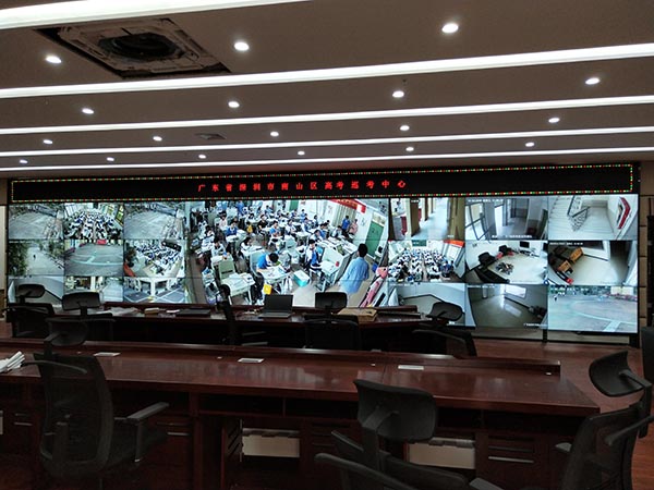 深圳某中學監(jiān)控中心完工